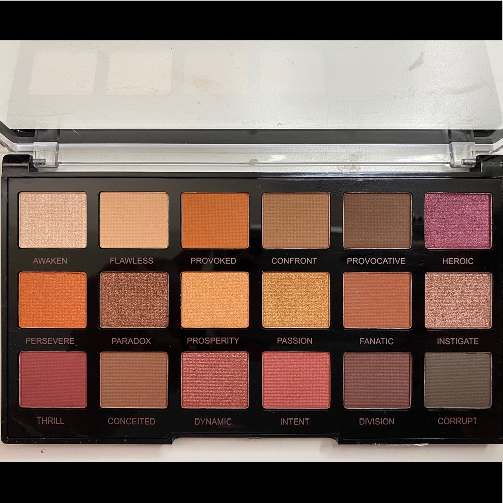 Revolution Pro palette